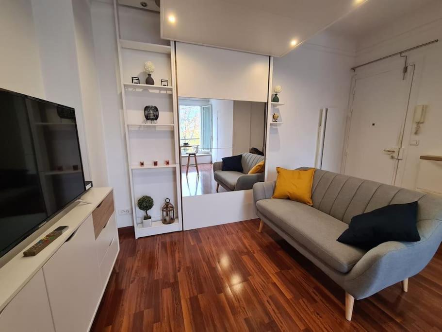 Studio A 2 Pas De La Gare Sartrouville Exterior foto